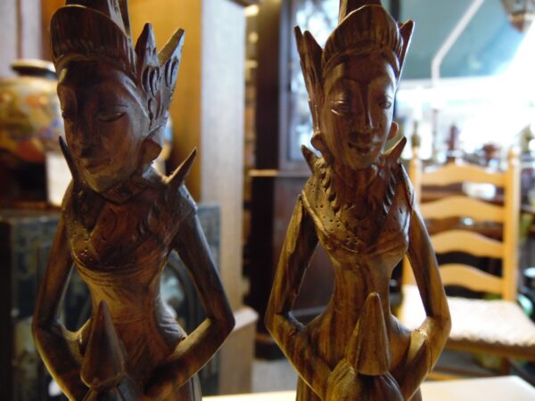 2 beeldjes Indonesie