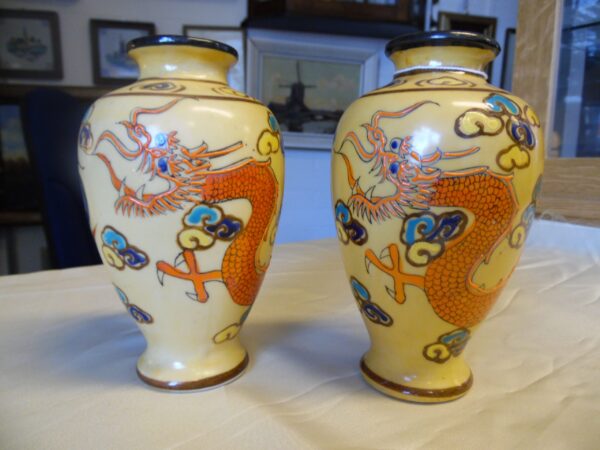 2 Japanse vaasjes