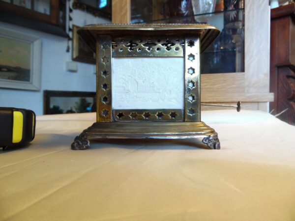 theelichtje met wit glas