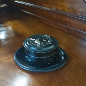 Blikken doos met onderbord