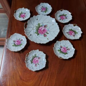 Porseleinen serveerset