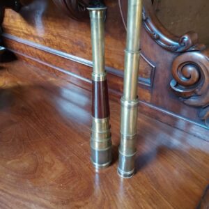 Antieke messing uitschuifkijkers