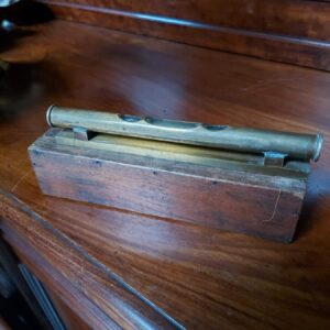 Messing waterpas in bijbehorende houten doos