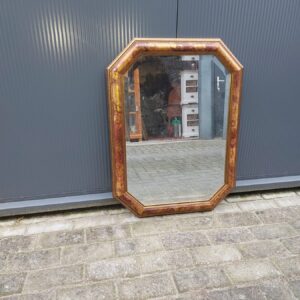 Spiegel met 8 kantige lijst