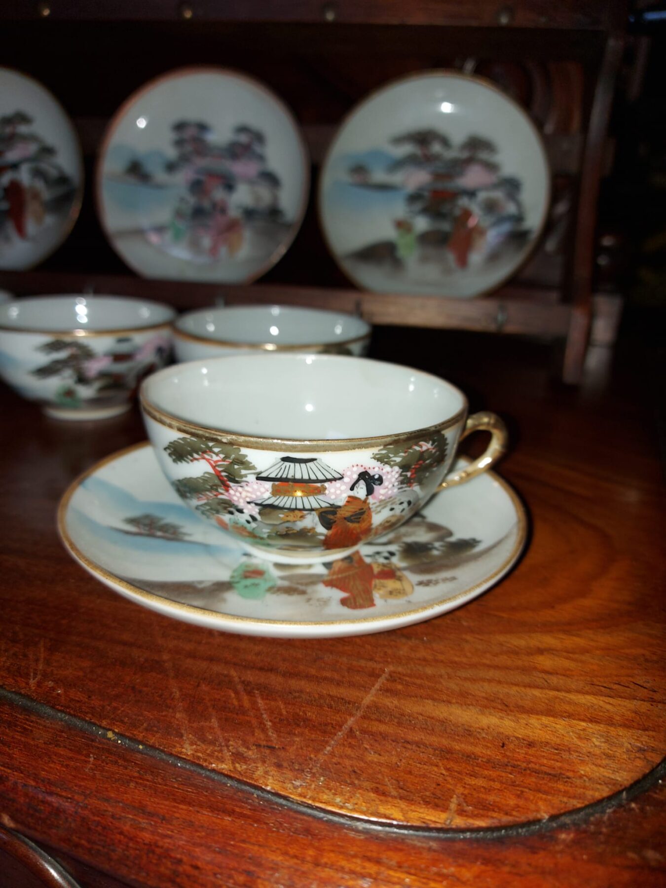 Rekje met 6 kop en schotels - Afbeelding 2