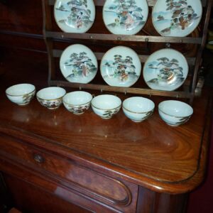 Rekje met 6 kop en schotels