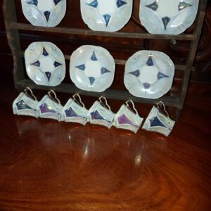 Rekje met 6 mokka kop en schotels