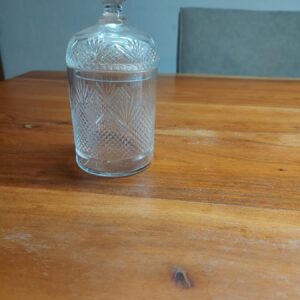 Antiek kristallen potje