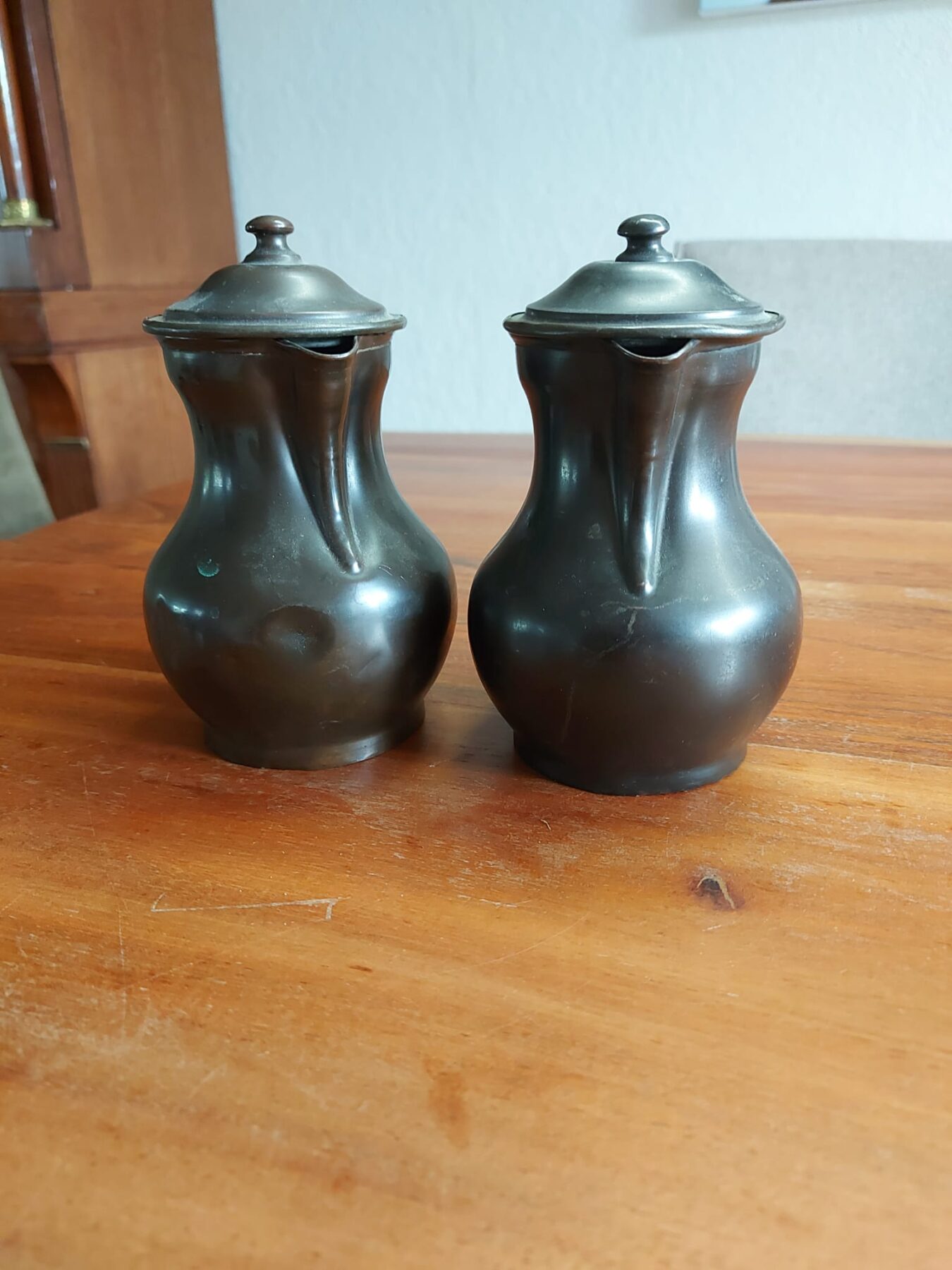 2 zgn. Rembrandkannetjes - Afbeelding 2